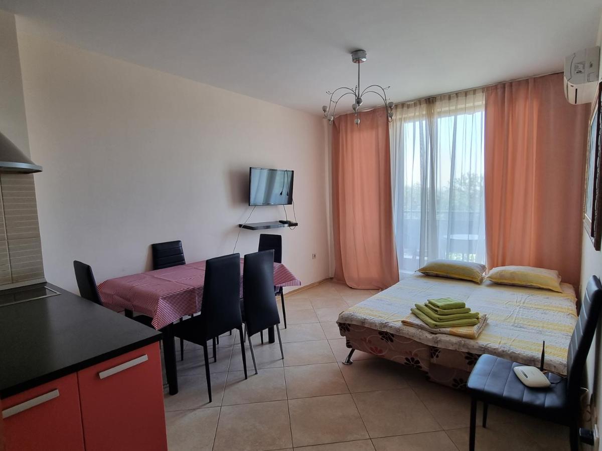 Fantasy Apartments Saint Constantine And Helena Resort Άγιος Κωνσταντίνος και Ελένη Εξωτερικό φωτογραφία